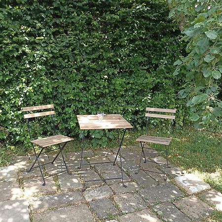 L'Echappee Au Jardin, Yourte Bucolique Godinne 外观 照片